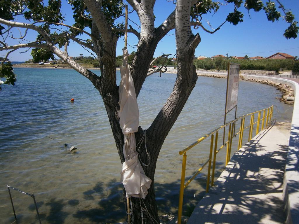 Zobic Family Apartments Rab Town Esterno foto