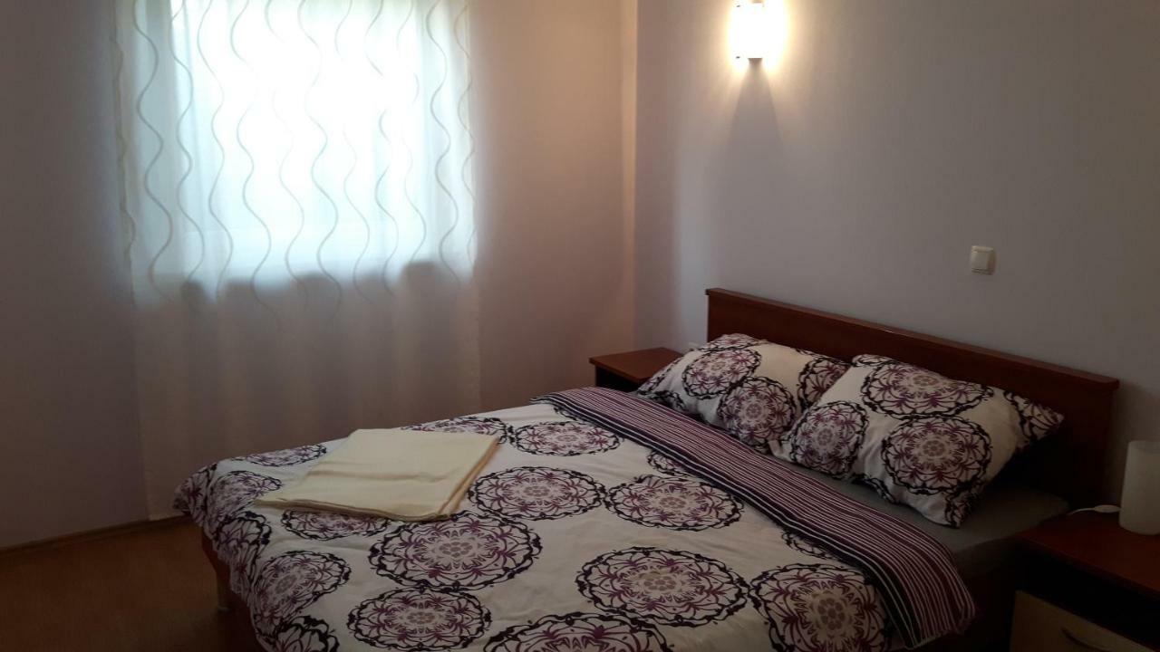 Zobic Family Apartments Rab Town Esterno foto